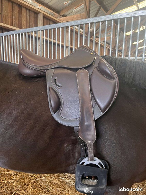 Selle De Chasseur 17.5 Pouces – Farrington – Cuir Marron – Occasion UK