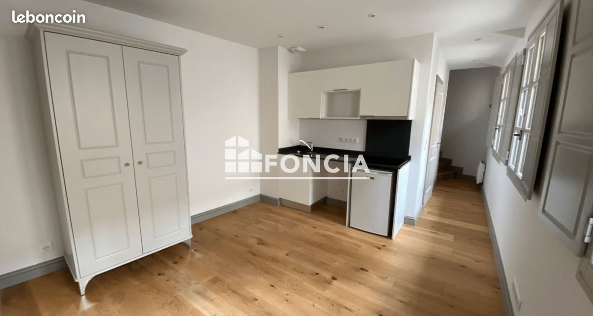 Appartement 1 pièce 22 m² · à Versailles · 22 m² · 765 €