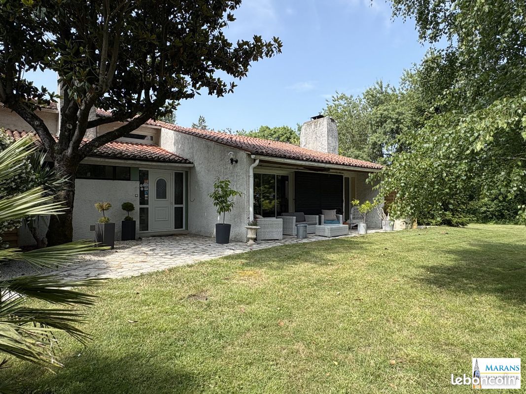 Maison 10 pièces 309 m² · à Marans · 309 m² · 748 800 €