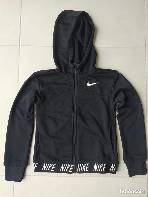 Veste sport noire Nike fille 10/12 ans Vêtements