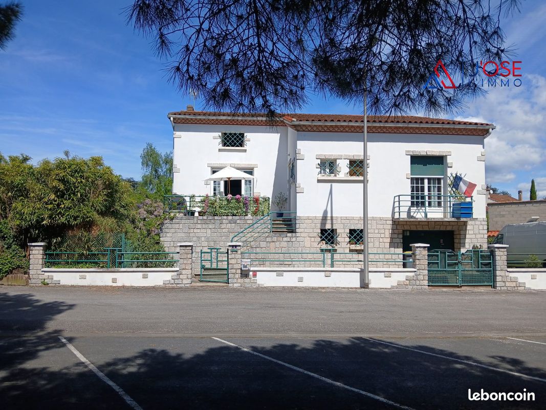 Maison 6 pièces 156 m² · à Mazamet · 156 m² · 178 900 €