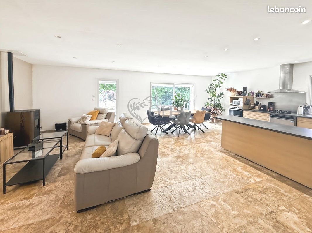 Maison 3 pièces 91 m² · à Uzès · 91 m² · 286 000 €