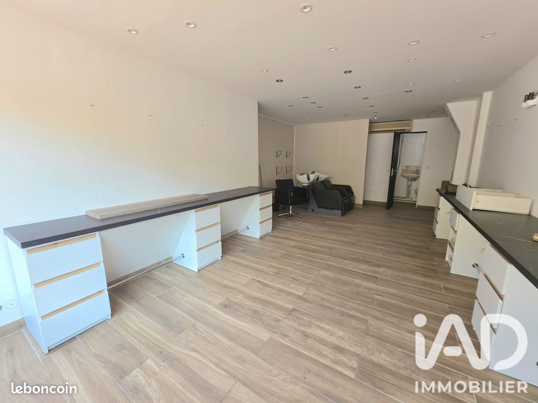 Local 36 m² Fréjus (image 1)