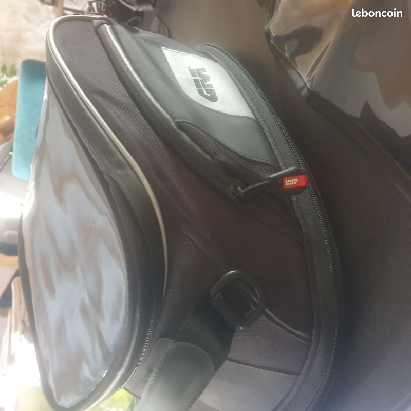 Sacoche de réservoir givi 15LT (image 2)