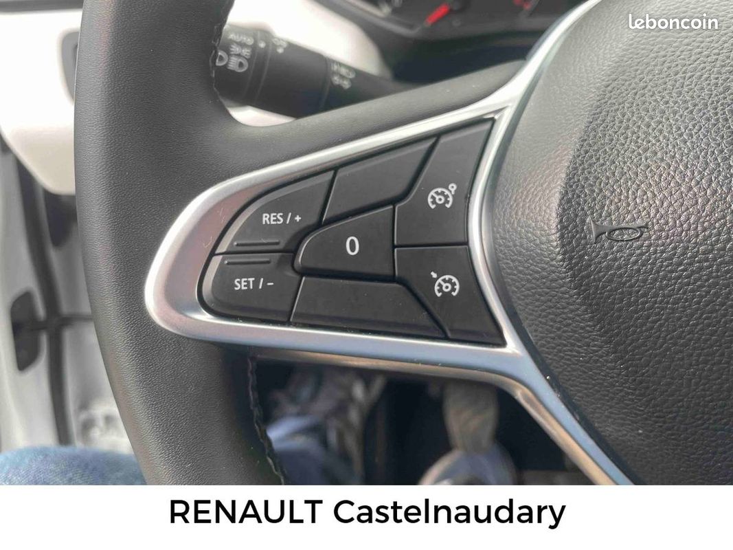 Renault clio societe blue dci 100 evolution reversible (image 21)