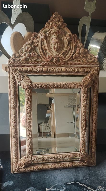 Miroir Biseauté à Parecloses style Napoléon III, à 5 glaces, XIXème. En laiton repoussé sur support en bois. Stylé Victorien/Baroque, Rocici, Shabby-chic - Dim 55 x 32,5 cm (image 1)