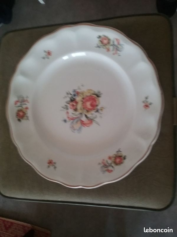 Service vaisselle 34 piece (image 2)
