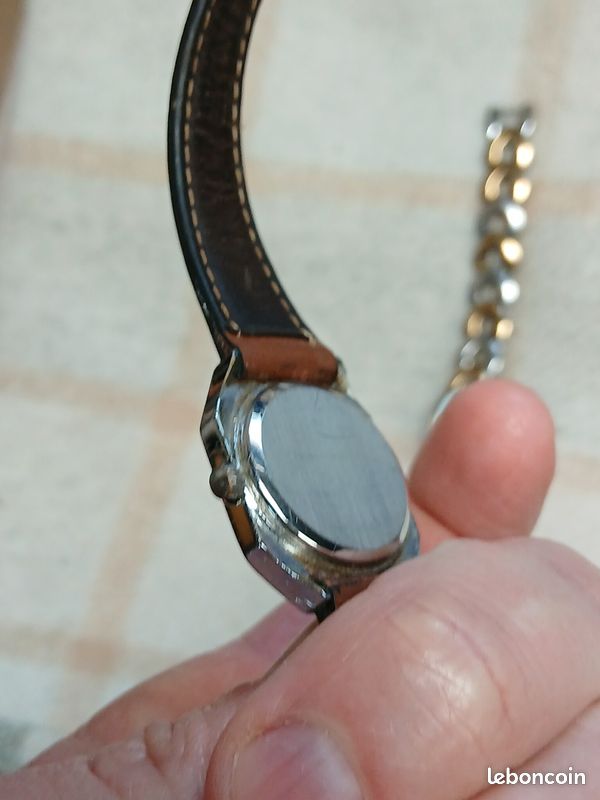 Lot montres quartz certus (image 5)