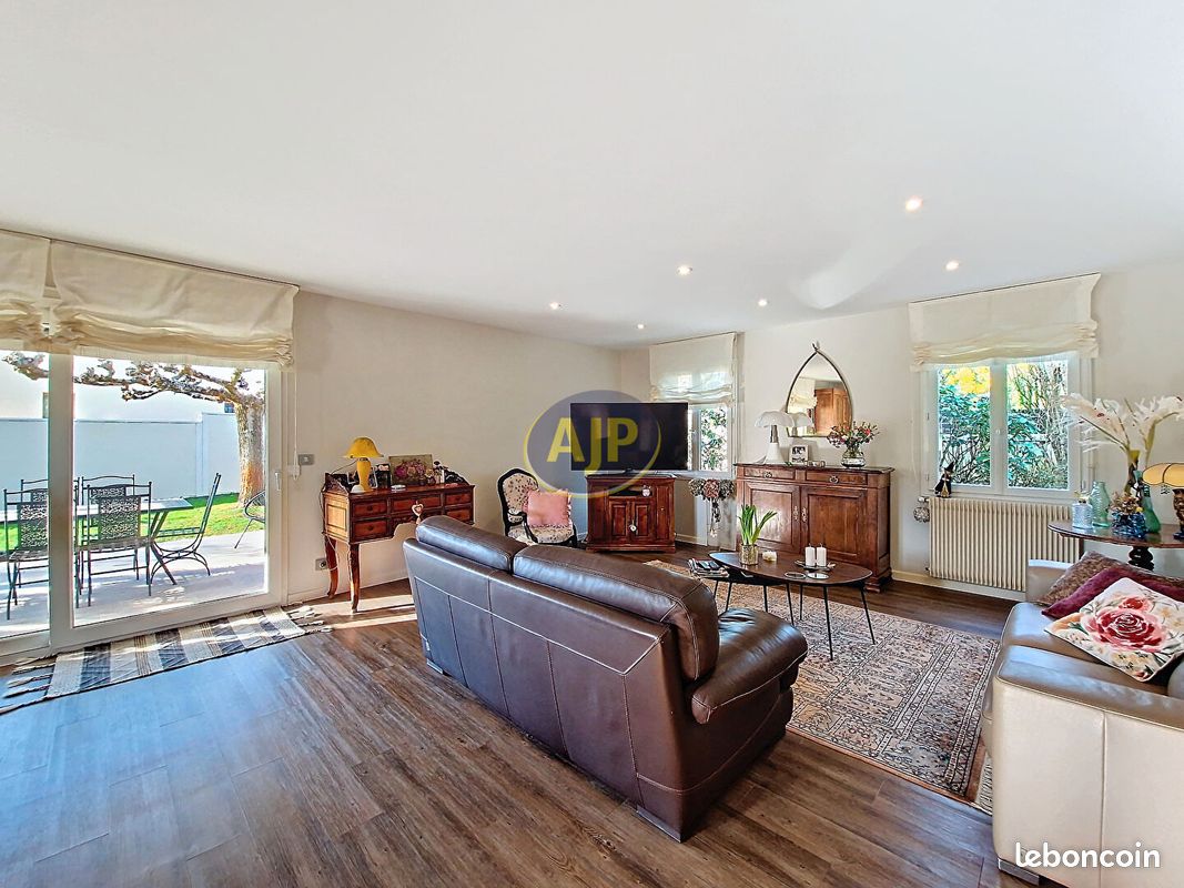 Maison 6 pièces 145 m² · à Mérignac · 145 m² · 599 000 €