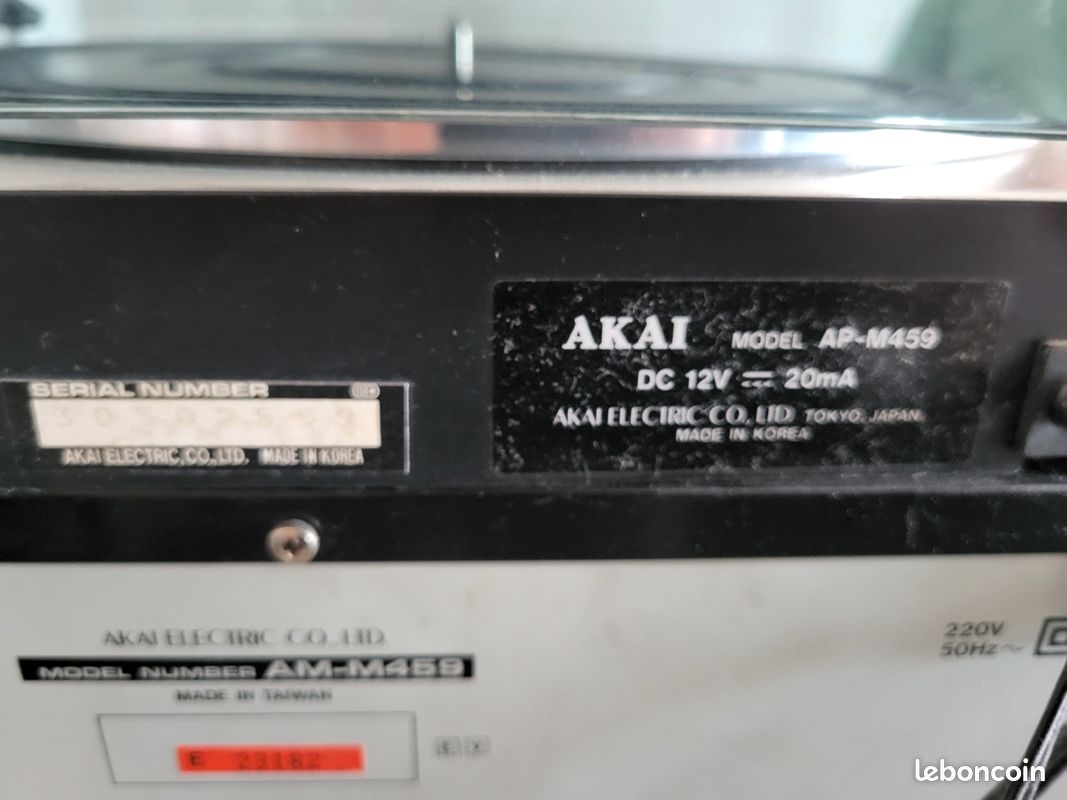 ENSEMBLE AKAI AMPLI AMPLIFICATEUR AM-459 + TUNER AT-M459L FONCTIONNE