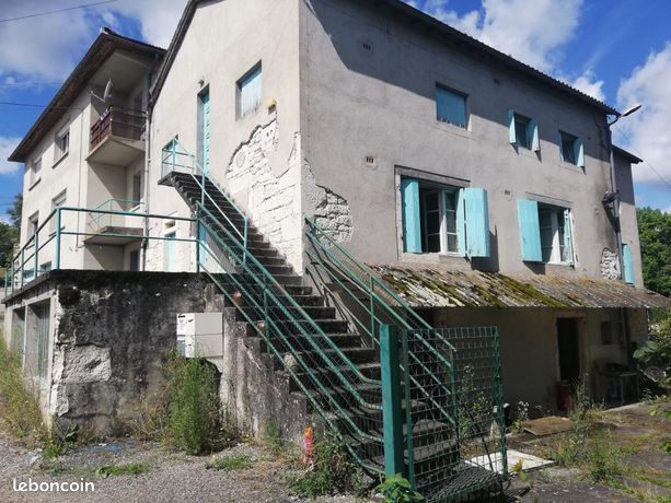 Maison 8 pièces 233 m²