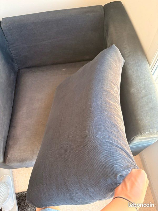 Fauteuil IKEA VIMLE noir – housses interchangeables – très bon état (image 3)