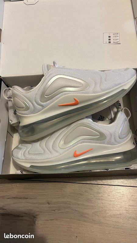 Basket Nike air Max 720 blanche Chaussures - Main Image