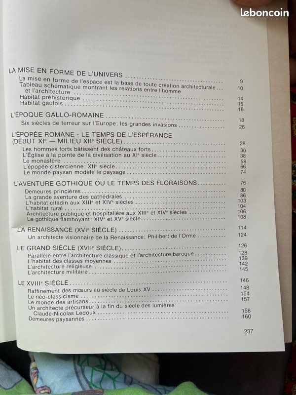 Je vends un lot de 4 ouvrages consacrés à l’architecture et à l’urbanisme : (image 8)