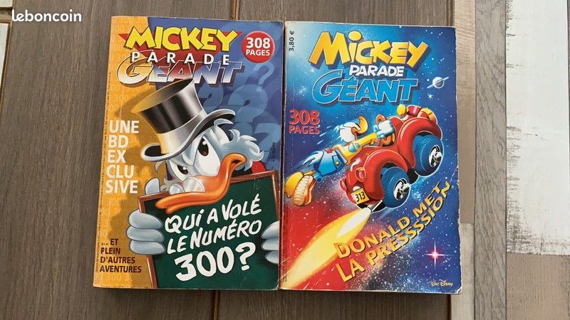 Lot de 2 livres Mickey Parade Géant Disney n° 300 et 267 (image 1)
