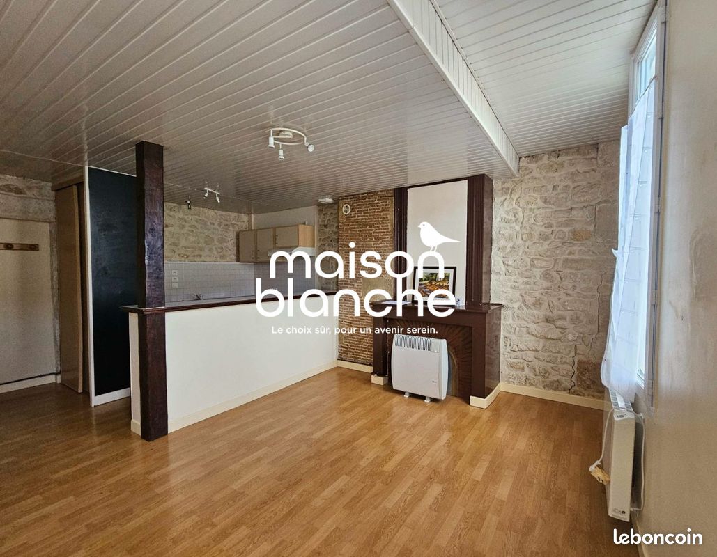 Immeuble 250 m² · à Rochefort · 250 m² · 413 000 €