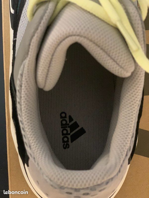 Yeezy boost 700 Wave Runner (image 9)