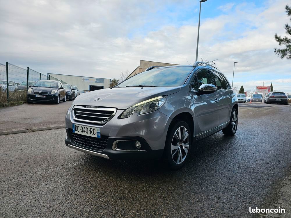 Peugeot 2008 1.6 VTi 120 ch Féline Titane (image 1)
