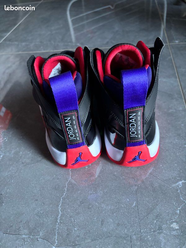 Air Jordan Jumpman Two Trey Raptors (image 3)