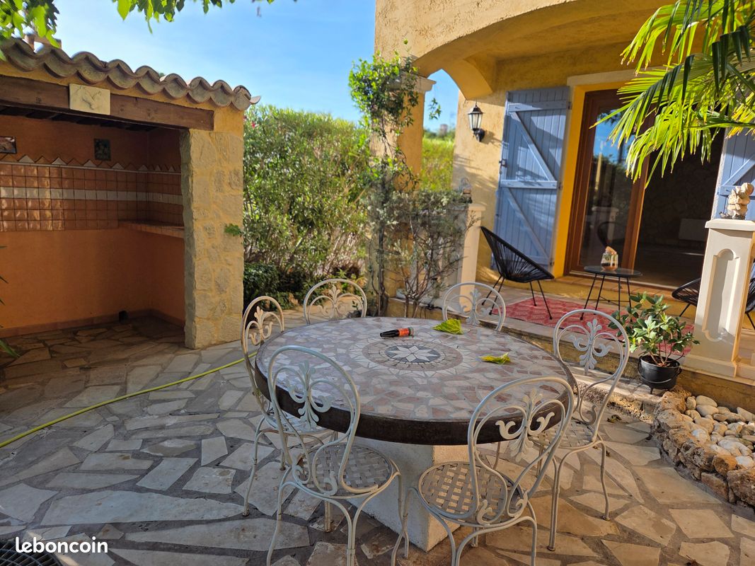 Maison 5 pièces 103 m² · à Puget-sur-Argens · 103 m² · 332 800 €