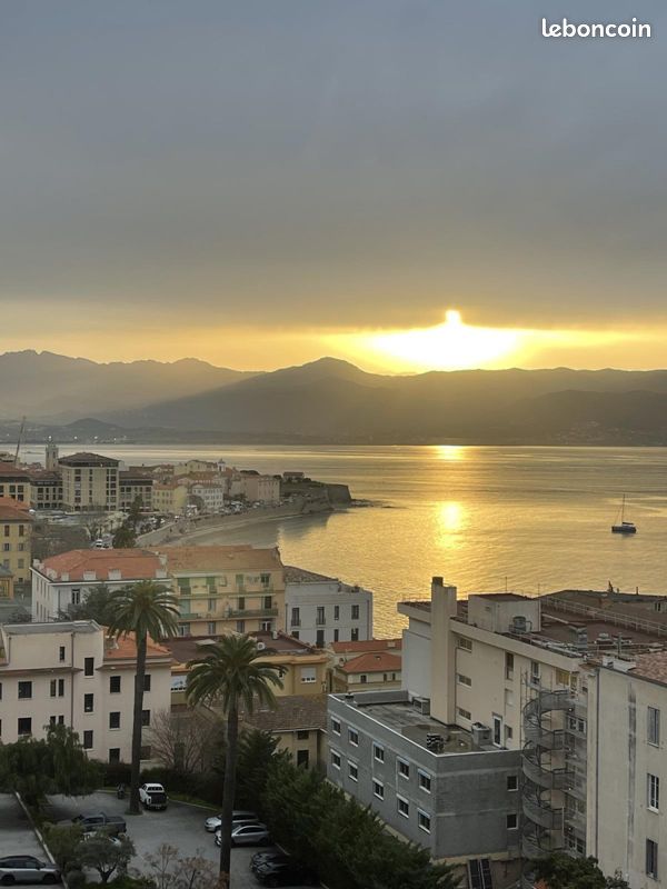 Appartement 4 pièces 106 m² · à Ajaccio · 106 m² · 1 400 €/mois