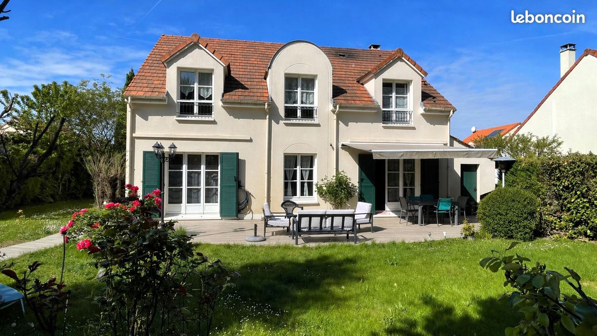 Maison 6 pièces 144 m² · à Ozoir-la-Ferrière · 144 m² · 490 000 €