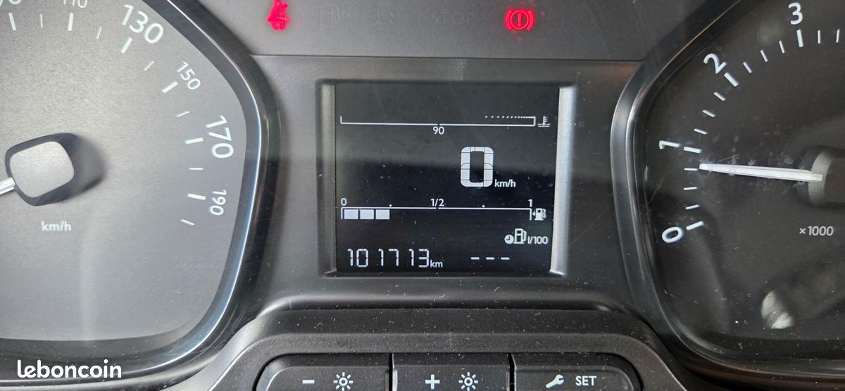 Citroën Jumpy FOURGON M 2.0 HDI 120 *PRIX TTC 14390e * (réf:FM022-112-VO2072) (image 12)