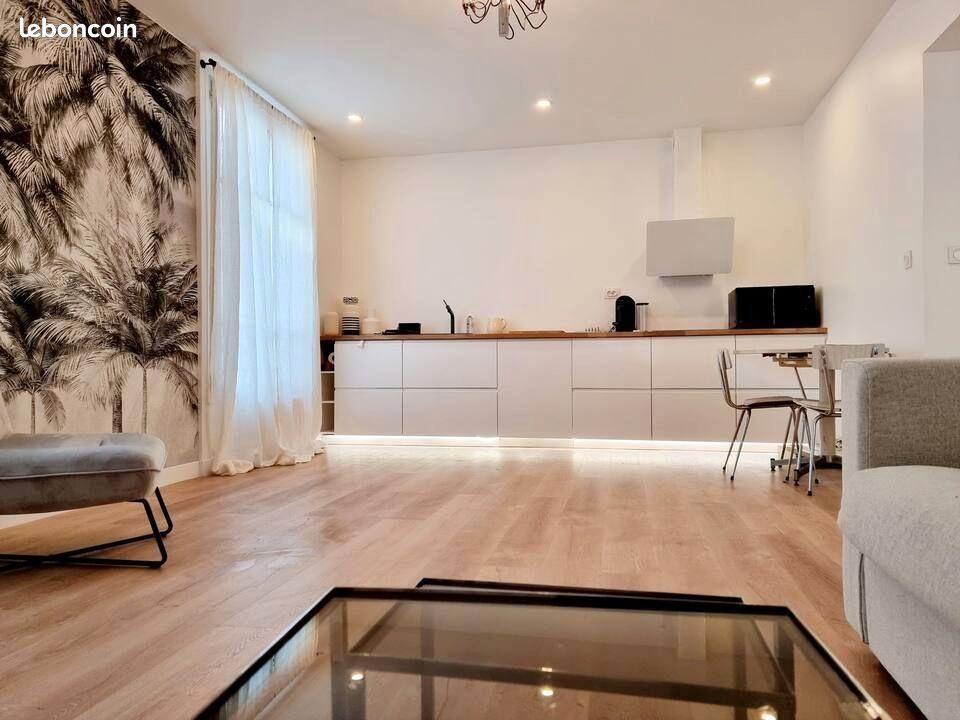 Appartement 2 pièces 45 m² · à Suresnes · 45 m² · 1 290 €