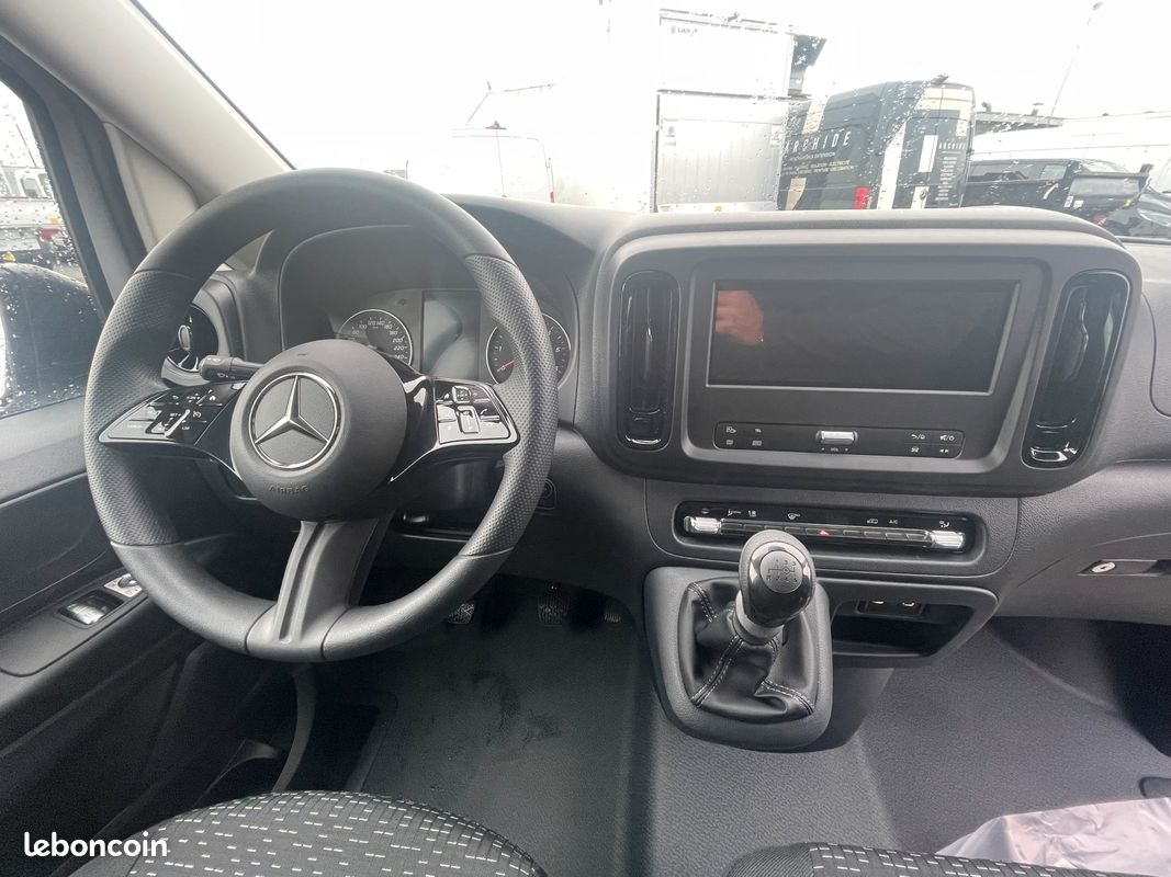 33 990 HT Mercedes Vito 114 CDI 136Ch Long 626 Euro(s) HT/Mois (image 2)