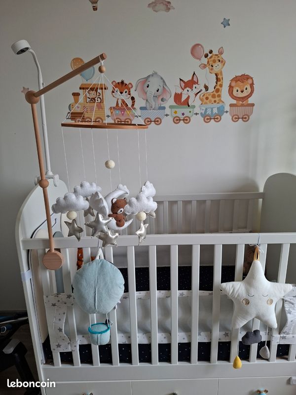 Mobile pour lit bébé (image 1)