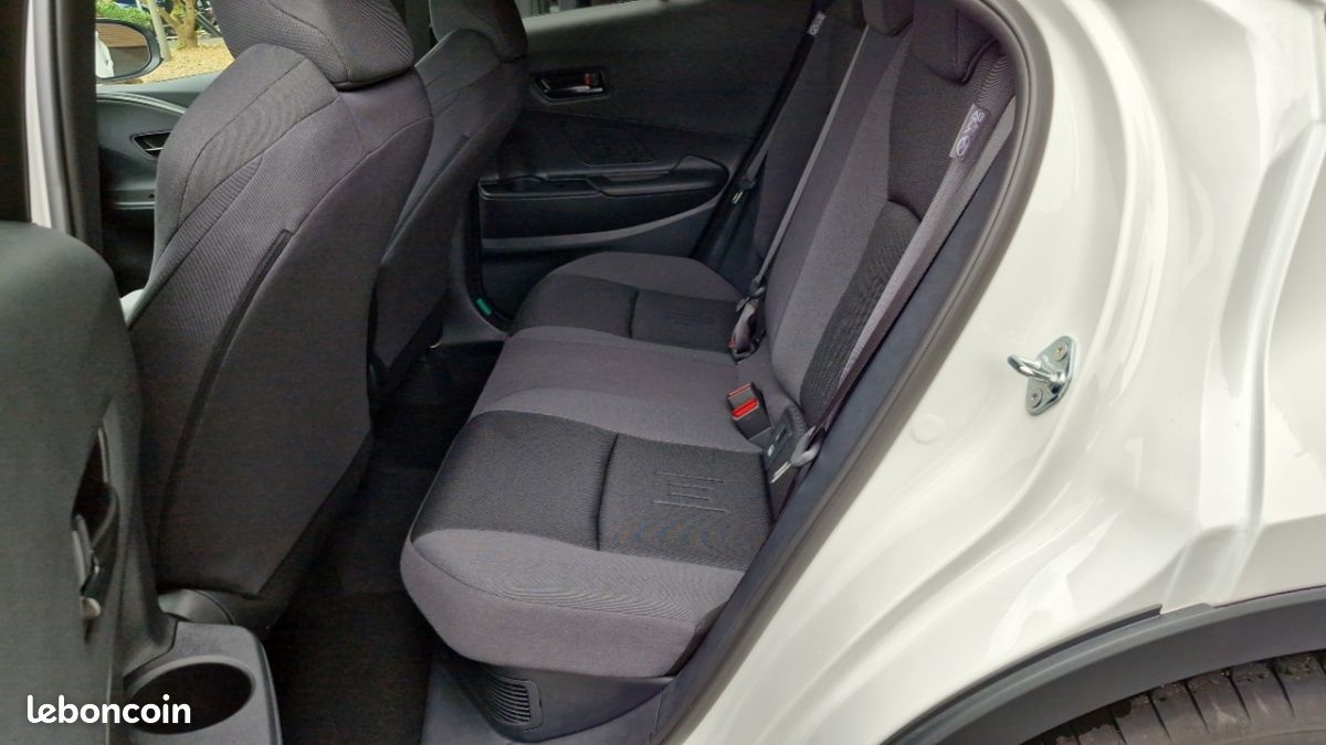 Toyota C-HR 1.8 Hybride 140 Design (image 12)