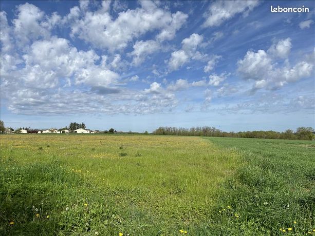 Terrain 17 100 m² Rouillac