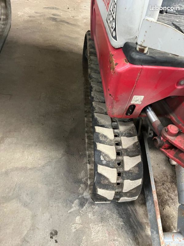 Takeuchi tb217r (image 11)
