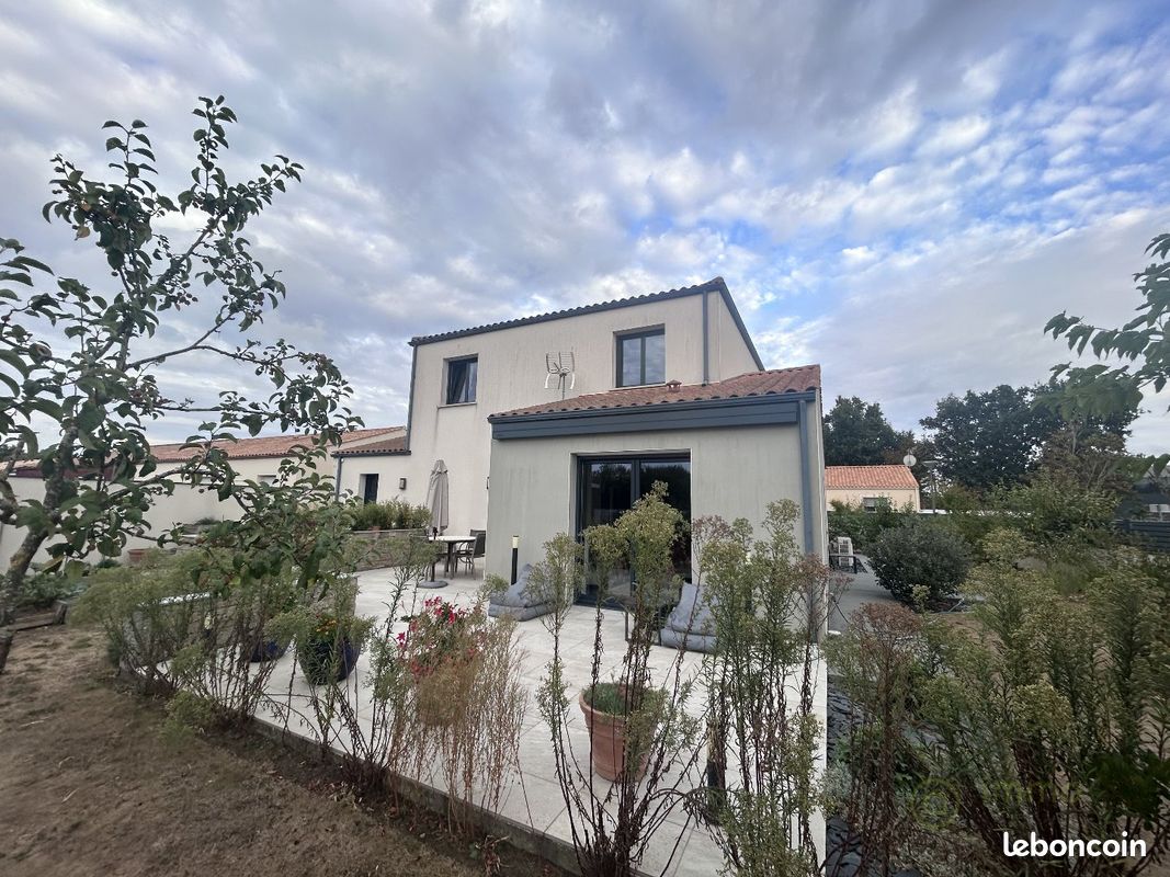 Maison 5 pièces 148 m² · à Les Sables-d'Olonne · 148 m² · 438 000 €