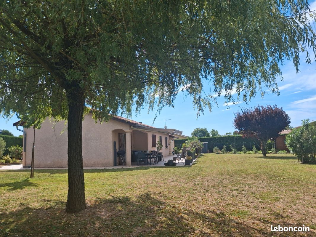 Maison 6 pièces 110 m² · à Romanèche-Thorins · 110 m² · 310 000 €