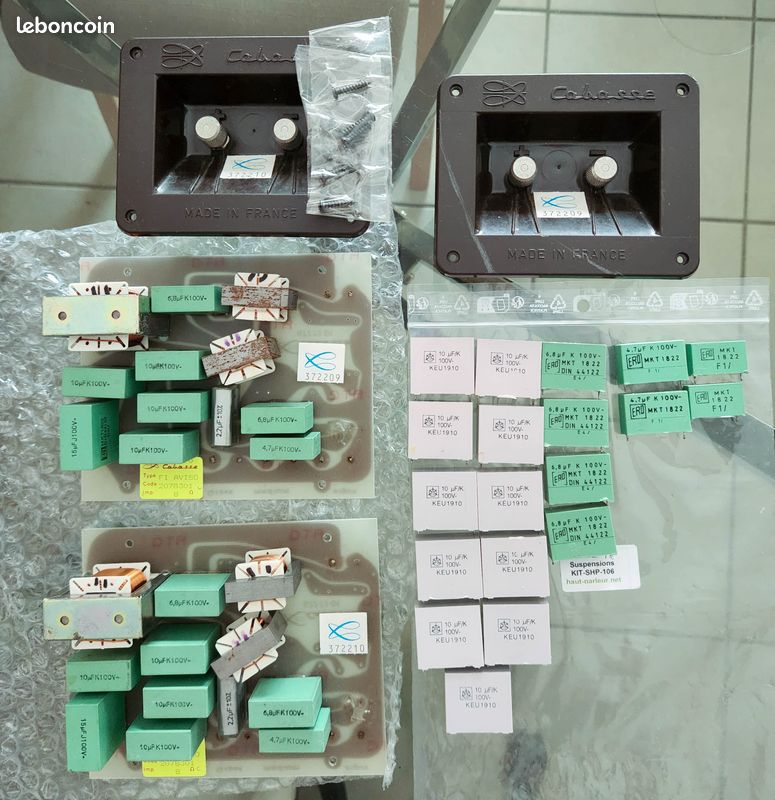 Lot de pièces pou filtres Cabasse d’origine – 2 PCB + borniers + 19 condensateurs (image 1)