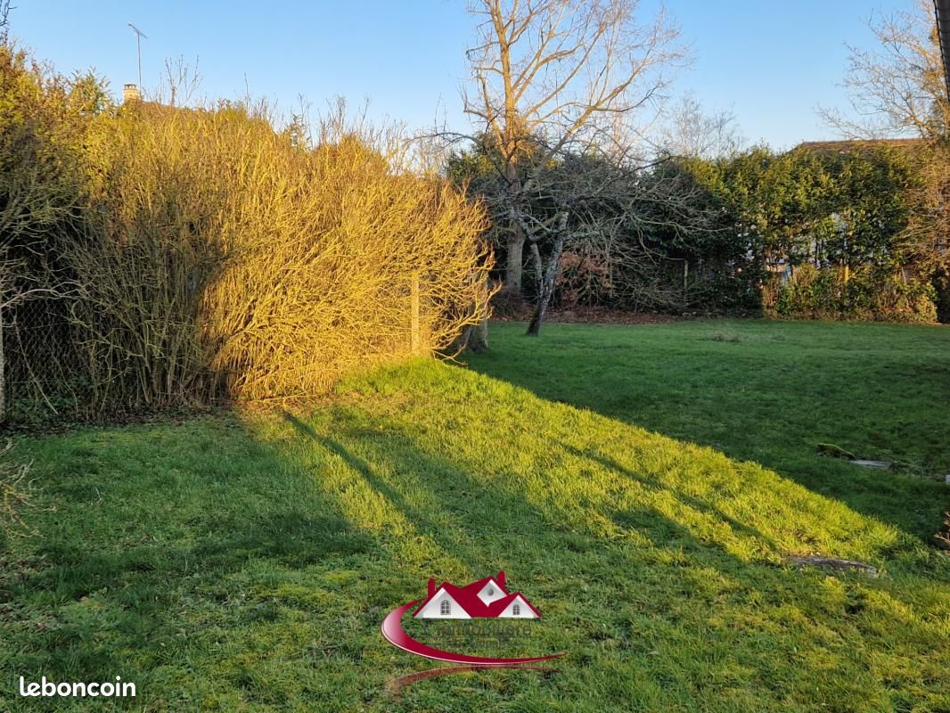 Terrain 700 m² Maulette · 160 000 €