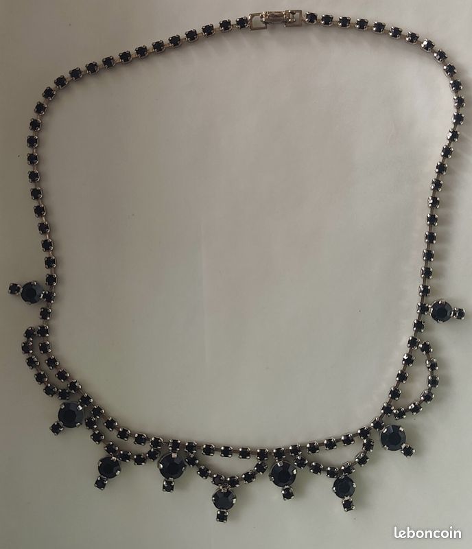 Collier Vintage En Strass Argenté - Longueur 36-40 Cm - Bon état D'usage, Sans Lacune