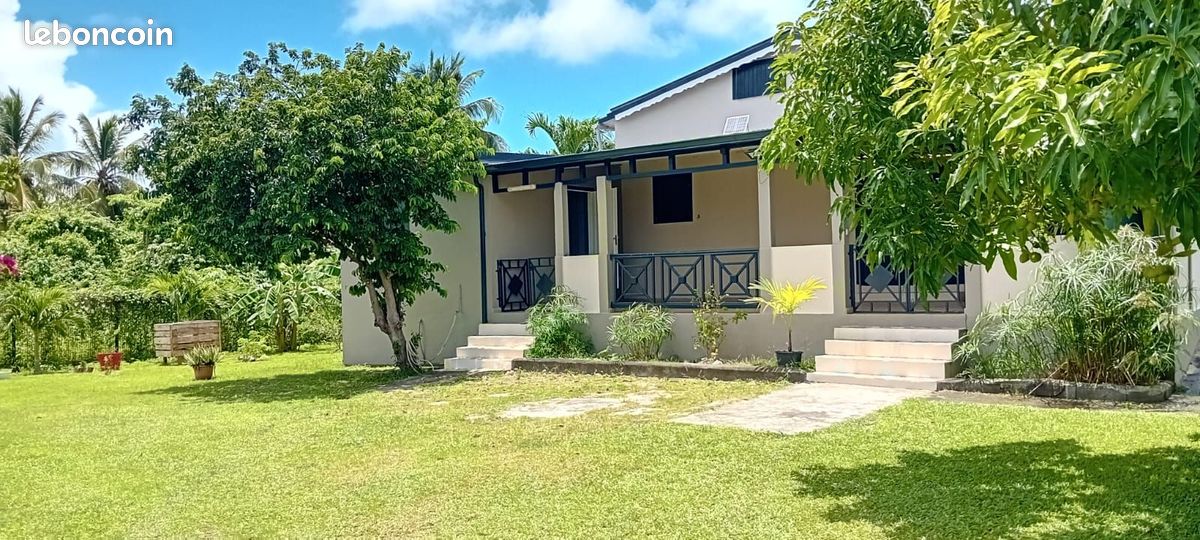 Maison 3 pièces 90 m² · à Sainte-Anne · 90 m² · 1 300 €/mois