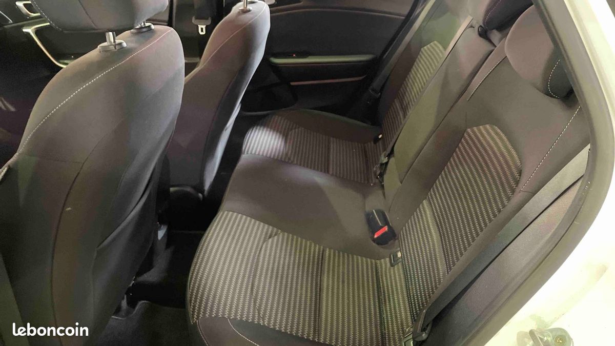 KIA CEED 1.6 CRDi 136 ch MHEV DCT7 Active (image 12)