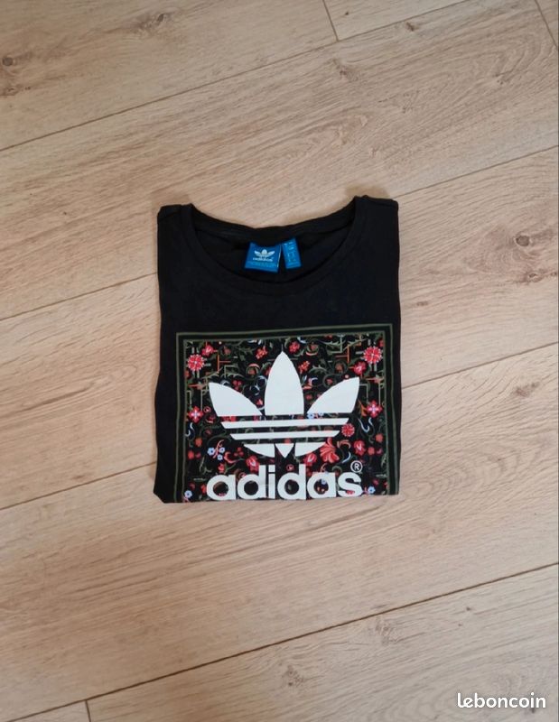 T-shirt femme Adidas Taille S 🌿 (image 1)