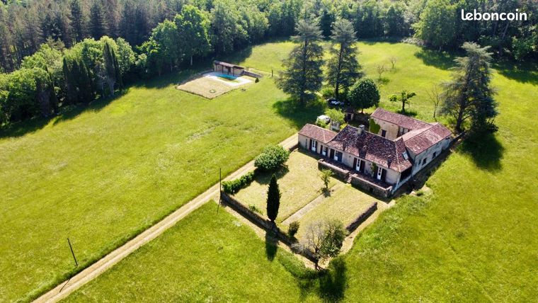 Maison 9 pièces 286 m²