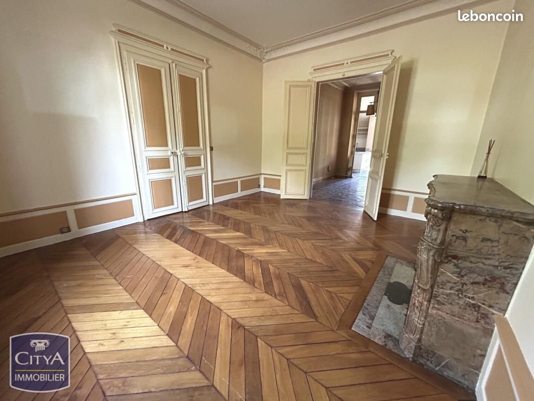 Maison 6 pièces 168 m² · au Mans · 168 m² · 445 000 €