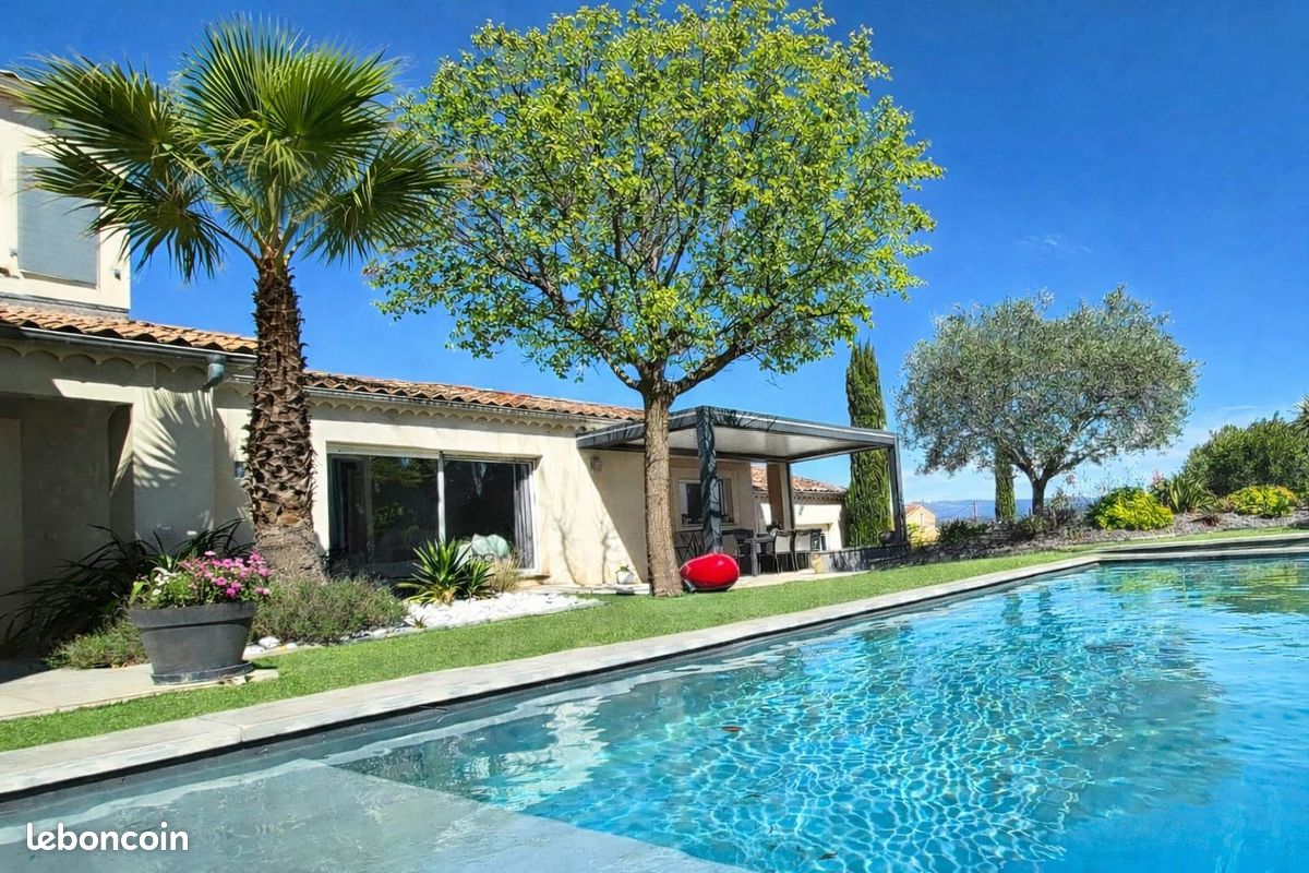 Maison 6 pièces 188 m² · à Saint-Saturnin-lès-Avignon · 188 m² · 695 000 €