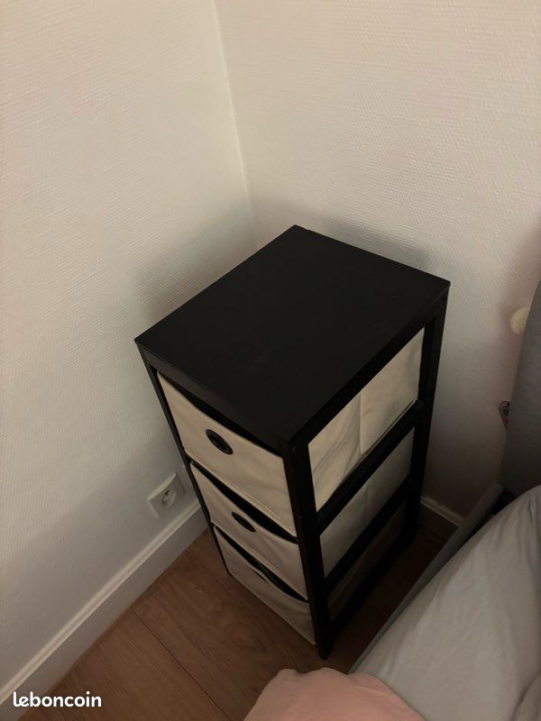 Table de chevet 3 tiroirs – Style Moderne (image 3)