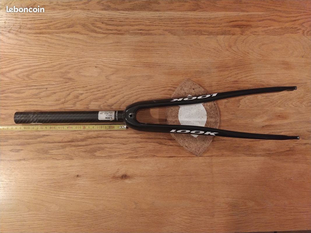 Fourche Carbone LOOK HSC 3 700C 190mm - Rigide Et Légère Pour Vélo Route - Très Bon état