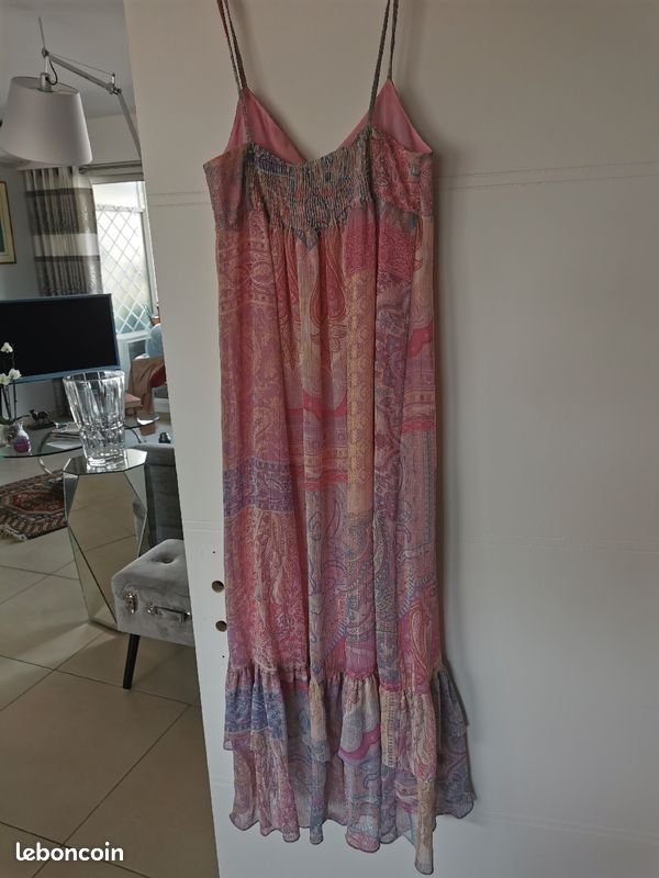 Zara. Tres jolie robe d ete fourreau. Longueur midi . Rose pâle parme turquoise. L. Neuve (image 5)