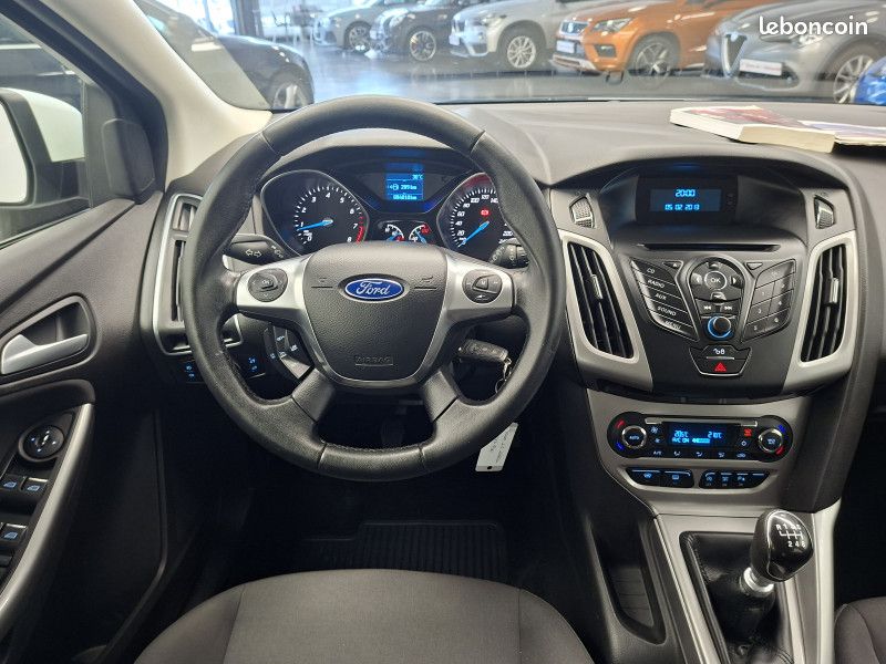 Ford FOCUS 1.0 scti 125 ch 1ère main / Clim Auto / Régulateur / Radar / Bluetooth / (image 20)