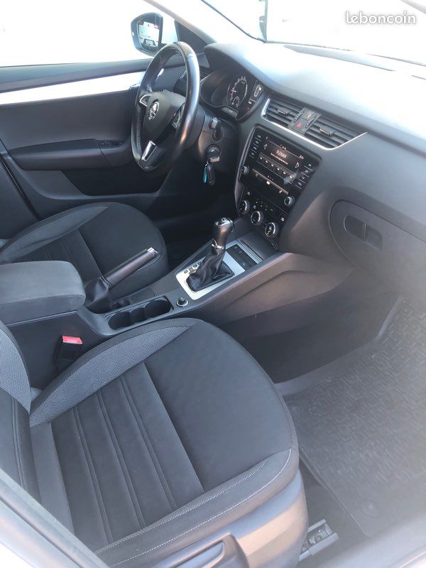 Skoda Octavia Combi 1.6tdi 116cv phase 2 (image 3)