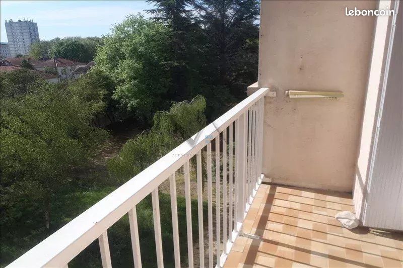 Appartement 3 pièces 59 m² · à Montélimar · 59 m² · 644 €/mois